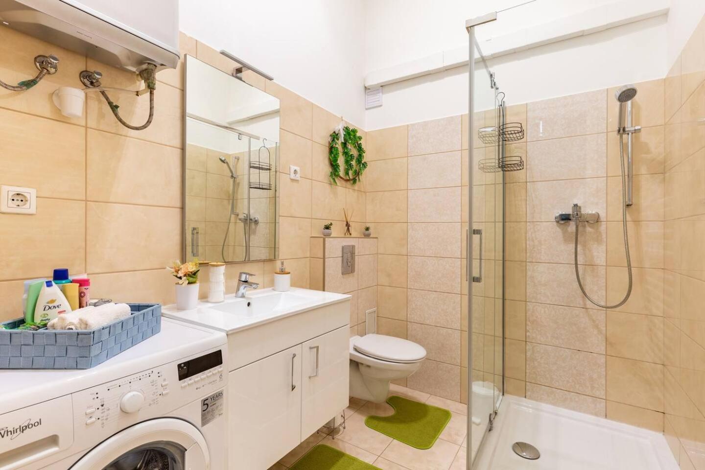 Apartment Broadway Center, Fully Equipped, 4 Person Budapest